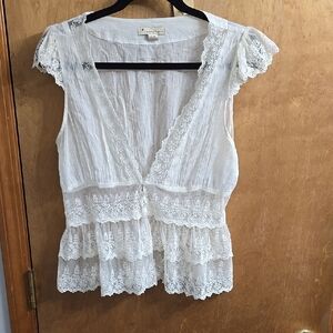 Forever 21 White Ruffled Cap Sleeve Blouse